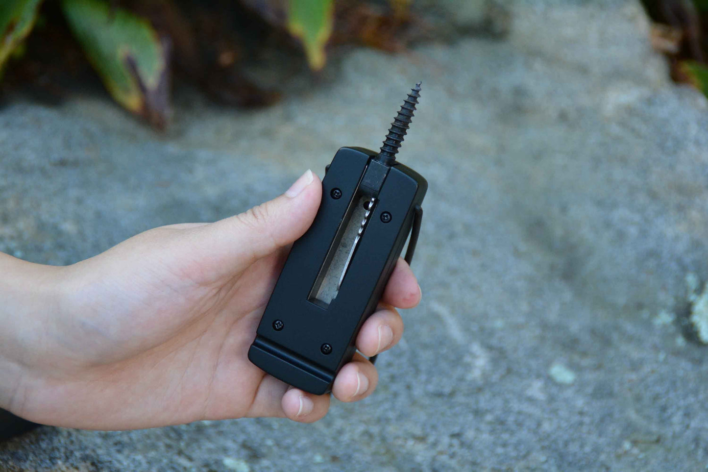Tree Hanger for Portable Repellers